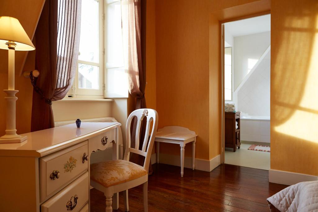 Chambres Au Chateau - Le Clos Des Tourelles Sennecey-le-Grand Quarto foto