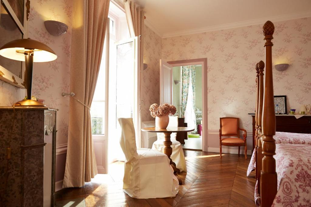 Chambres Au Chateau - Le Clos Des Tourelles Sennecey-le-Grand Quarto foto