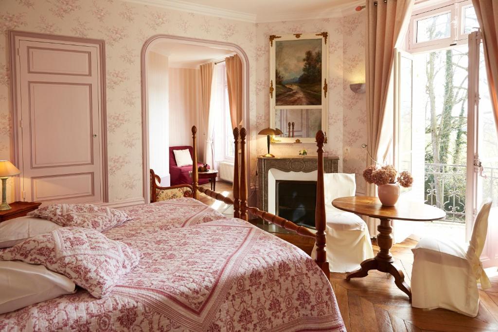 Chambres Au Chateau - Le Clos Des Tourelles Sennecey-le-Grand Quarto foto