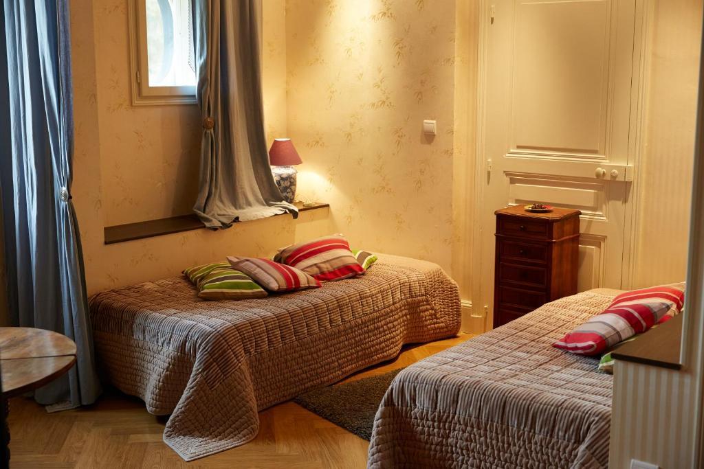 Chambres Au Chateau - Le Clos Des Tourelles Sennecey-le-Grand Quarto foto